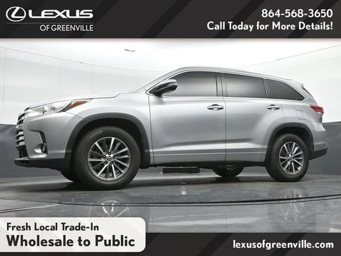 Used 2017 Toyota Highlander XLE FWD image 39