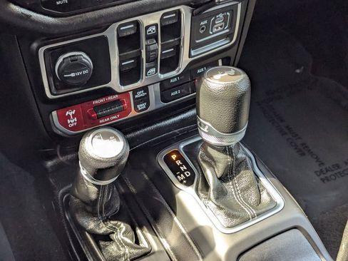 Used 2024 Jeep Wrangler Unlimited Rubicon 4xe image 24