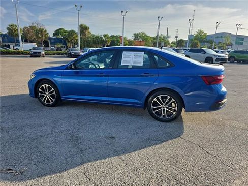 Used 2024 Volkswagen Jetta Sport FWD image 5