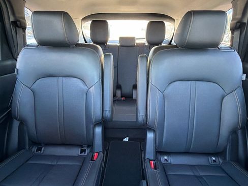 Certified 2025 MAZDA CX-90 3.3 Turbo w/ Preferred Package image 31