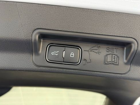 New 2026 Ford Explorer ST-Line image 5