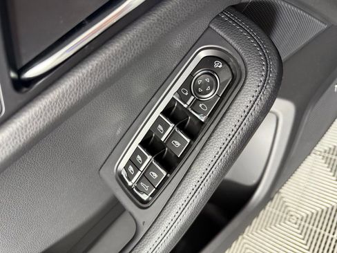 New 2026 Porsche Macan image 26