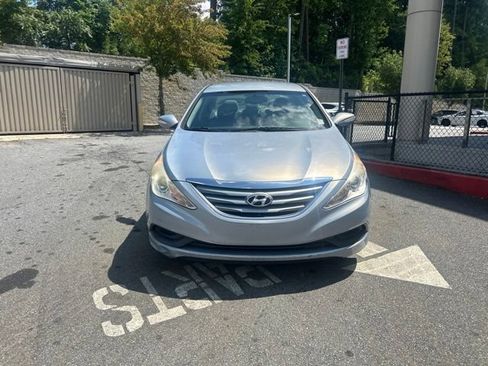 Used 2014 Hyundai Sonata GLS w/ Popular Equipment Group 2 FWD image 2