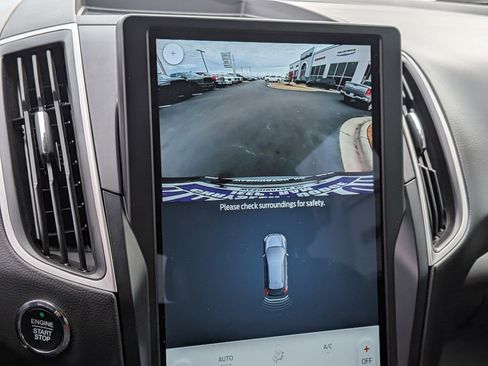 Used 2024 Ford Edge SE w/ Black Appearance Package image 19