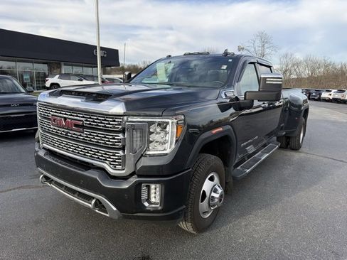 Used 2023 GMC Sierra 3500 Denali image 1