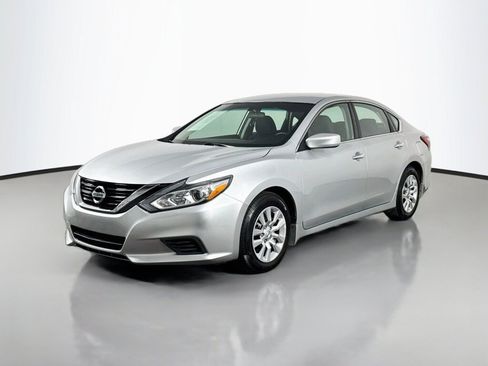 Used 2018 Nissan Altima 2.5 S w/ S Convenience Package FWD image 1