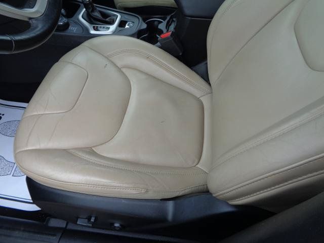 Used 2017 Jeep Cherokee Limited AWD/4WD image 29