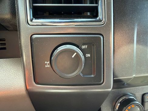 Used 2018 Ford F150 XLT RWD image 25