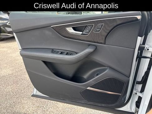 Used 2023 Audi Q8 Prestige AWD/4WD image 24