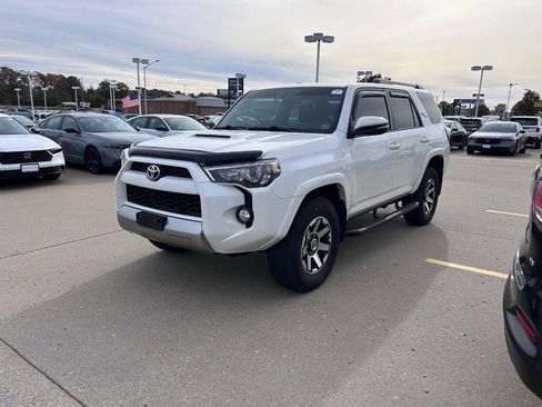 Used 2019 Toyota 4Runner TRD Off-Road Premium image 6