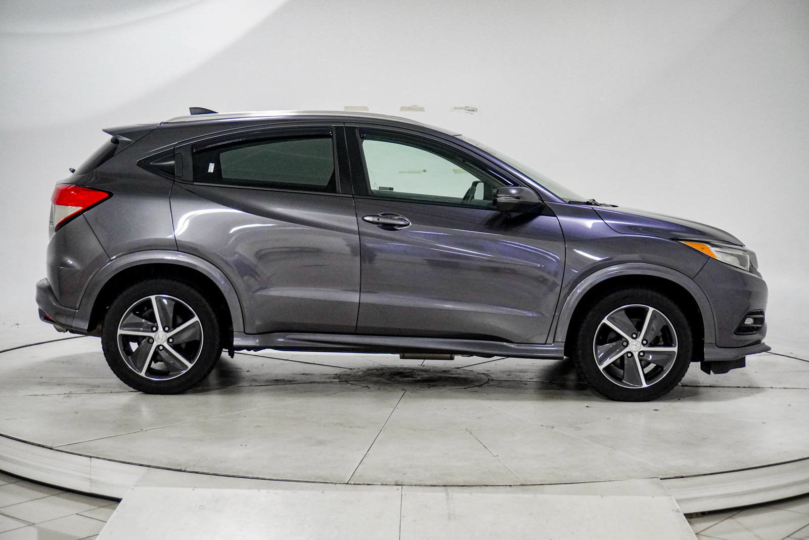 Used 2020 Honda HR-V Touring image 11