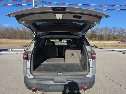 Used 2021 Chevrolet Traverse LT w/ LPO, Cargo Package image 7