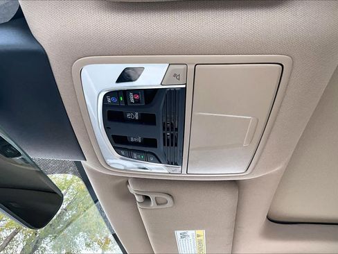 Certified 2024 Acura MDX w/Technology Package image 32