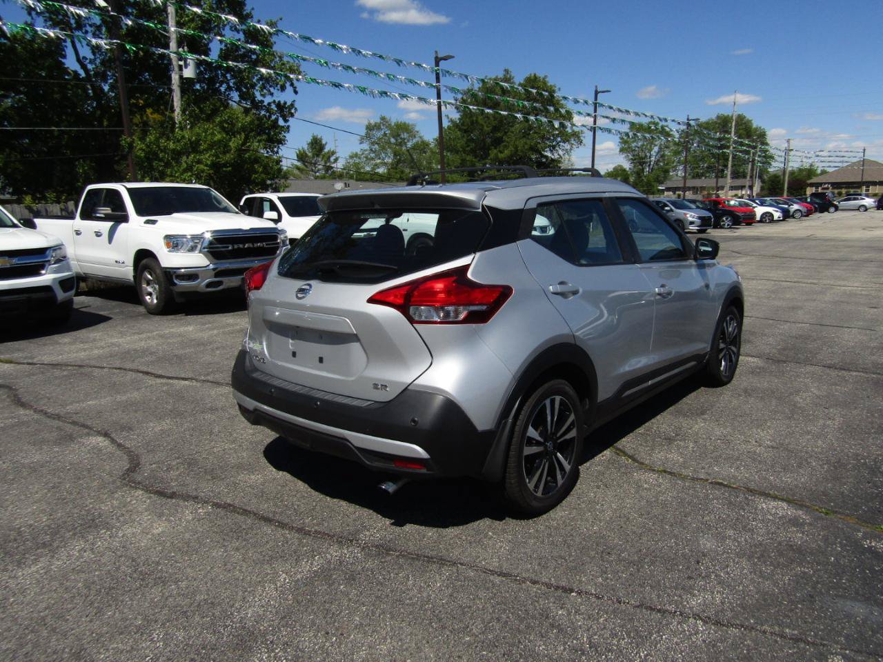 Used 2020 Nissan Kicks SR w/ SR Premium Package FWD image 8