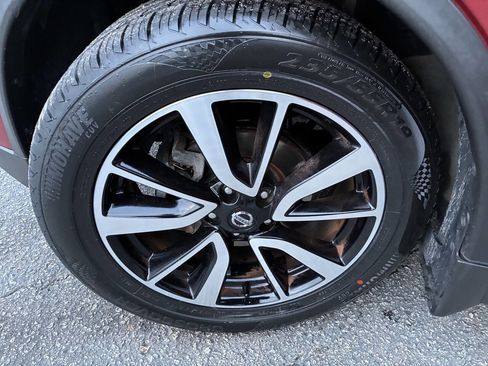 Used 2019 Nissan Rogue SL w/ Premium Package image 23