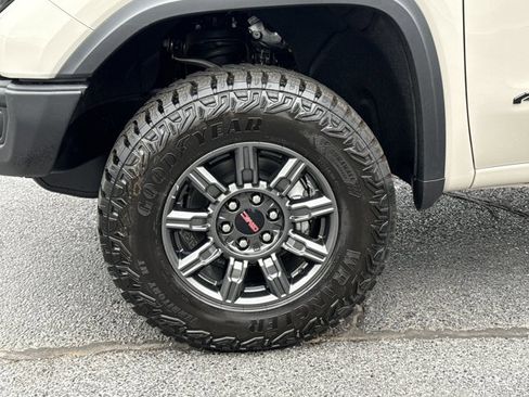 New 2026 GMC Sierra 1500 AT4X AWD/4WD image 18
