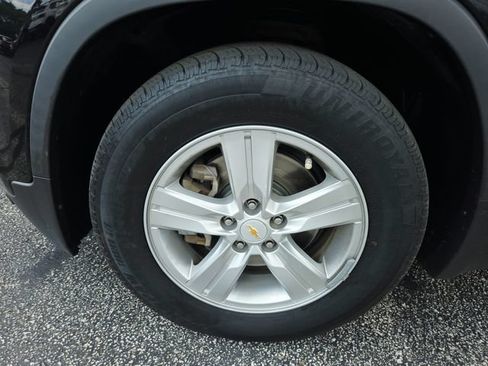 Used 2020 Chevrolet Trax LS FWD image 31