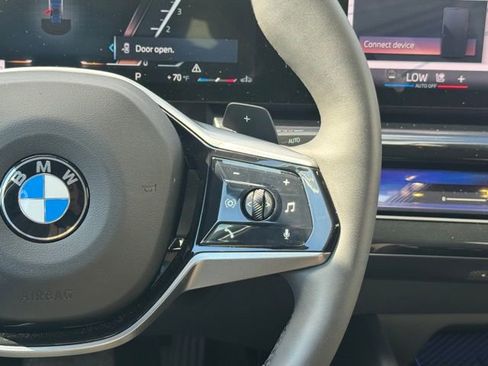 Certified 2025 BMW 540i xDrive w/ Premium Package image 21