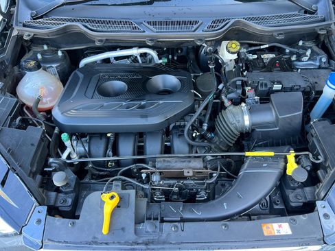 Used 2021 Ford EcoSport Titanium image 19