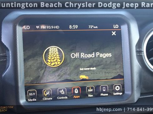 Used 2023 Jeep Wrangler Unlimited Sahara w/ Cold Weather Group image 31