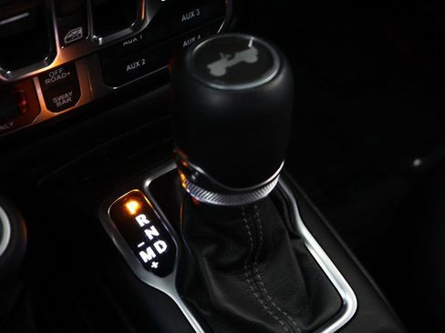 Used 2024 Jeep Wrangler Unlimited Rubicon 4xe AWD/4WD image 54