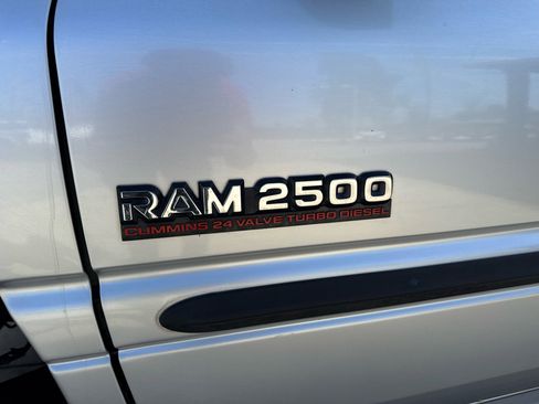 Used 2001 Dodge Ram 2500 Truck 2WD Quad Cab image 12