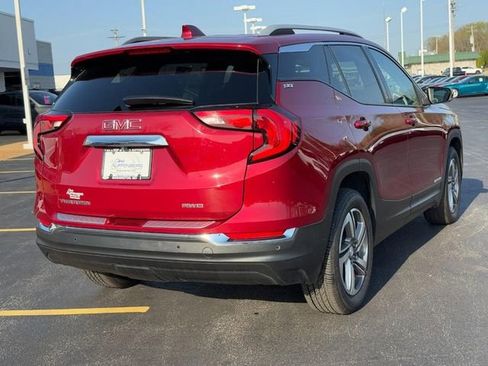 Used 2021 GMC Terrain SLT w/ LPO, Bright Accent Package image 3