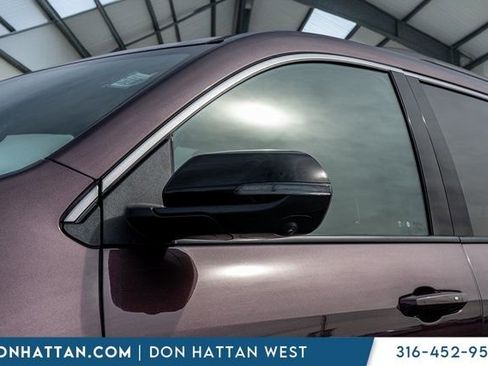 Used 2025 GMC Acadia Elevation image 25