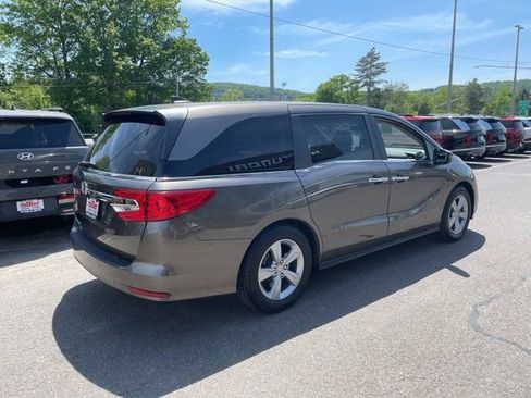 Used 2018 Honda Odyssey EX image 3