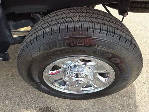 Used 2025 RAM 2500 Tradesman w/ Chrome Appearance Group image 5