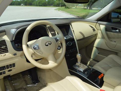 Used 2015 INFINITI QX70 2WD w/ Premium Package image 13
