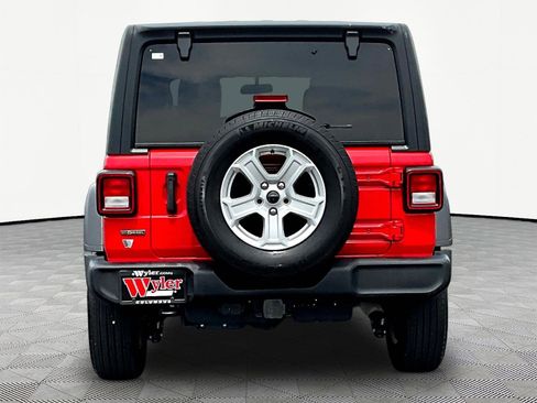 Used 2022 Jeep Wrangler Unlimited Sport AWD/4WD image 5