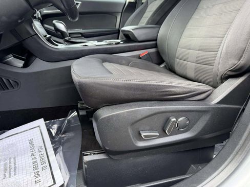 Used 2018 Ford Edge SEL AWD/4WD image 11