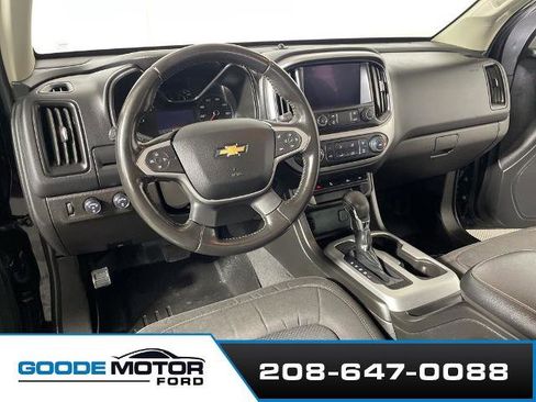 Used 2022 Chevrolet Colorado LT w/ LT Convenience Package AWD/4WD image 9