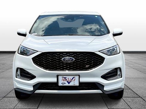Used 2022 Ford Edge ST image 2