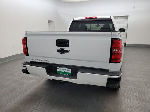 Used 2018 Chevrolet Silverado 1500 Custom w/ Custom Value Package RWD image 7