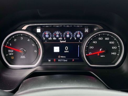 Used 2021 Chevrolet Suburban High Country AWD/4WD image 3