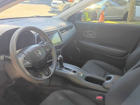 Used 2017 Honda HR-V EX image 16