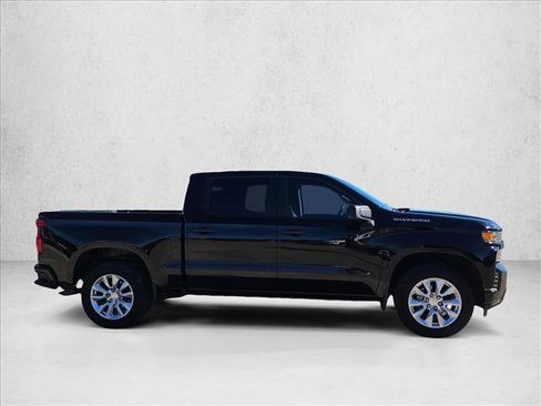 Used 2022 Chevrolet Silverado 1500 Custom w/ Safety Confidence Package image 4