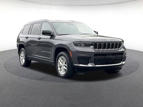 Used 2023 Jeep Grand Cherokee L Laredo image 27