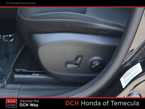 Used 2016 Jeep Cherokee Latitude w/ Comfort/Convenience Group FWD image 17