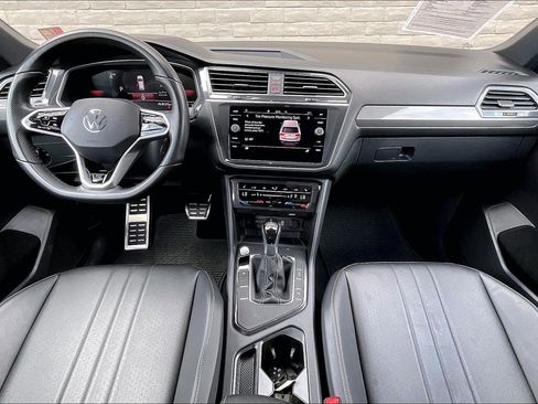 Certified 2023 Volkswagen Tiguan SE R-Line FWD image 15