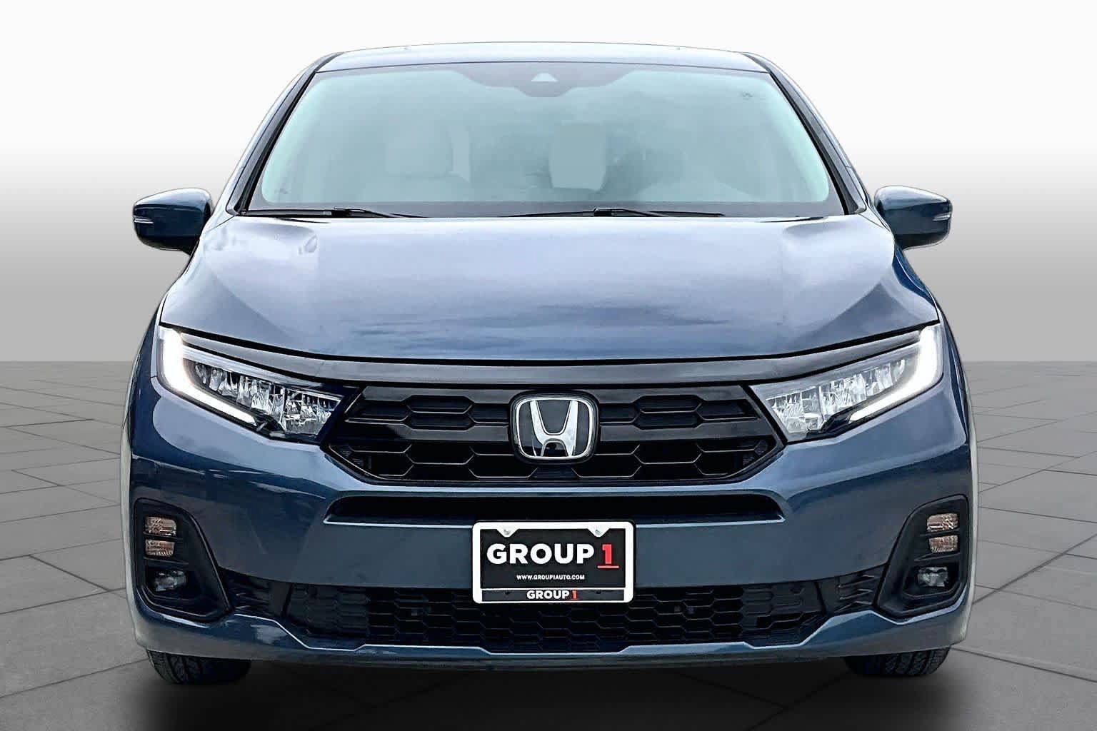 Used 2026 Honda Odyssey Touring image 4