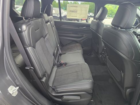 New 2025 Jeep Grand Cherokee L Altitude image 26