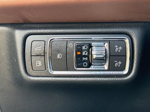 Used 2022 Lincoln Aviator Grand Touring w/ Equipment Group 301A AWD/4WD image 27