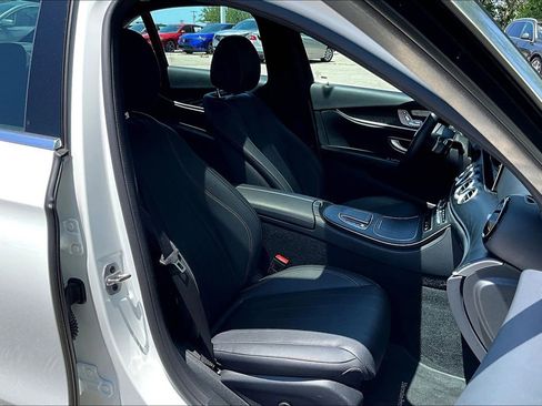 Used 2022 Mercedes-Benz E 350 Sedan image 10