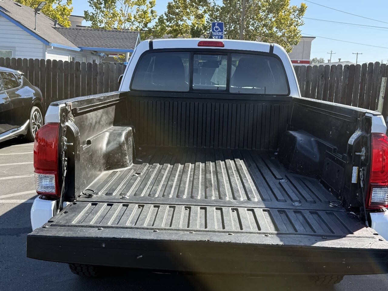 Used 2020 Toyota Tacoma SR w/ SR Convenience Package RWD image 16