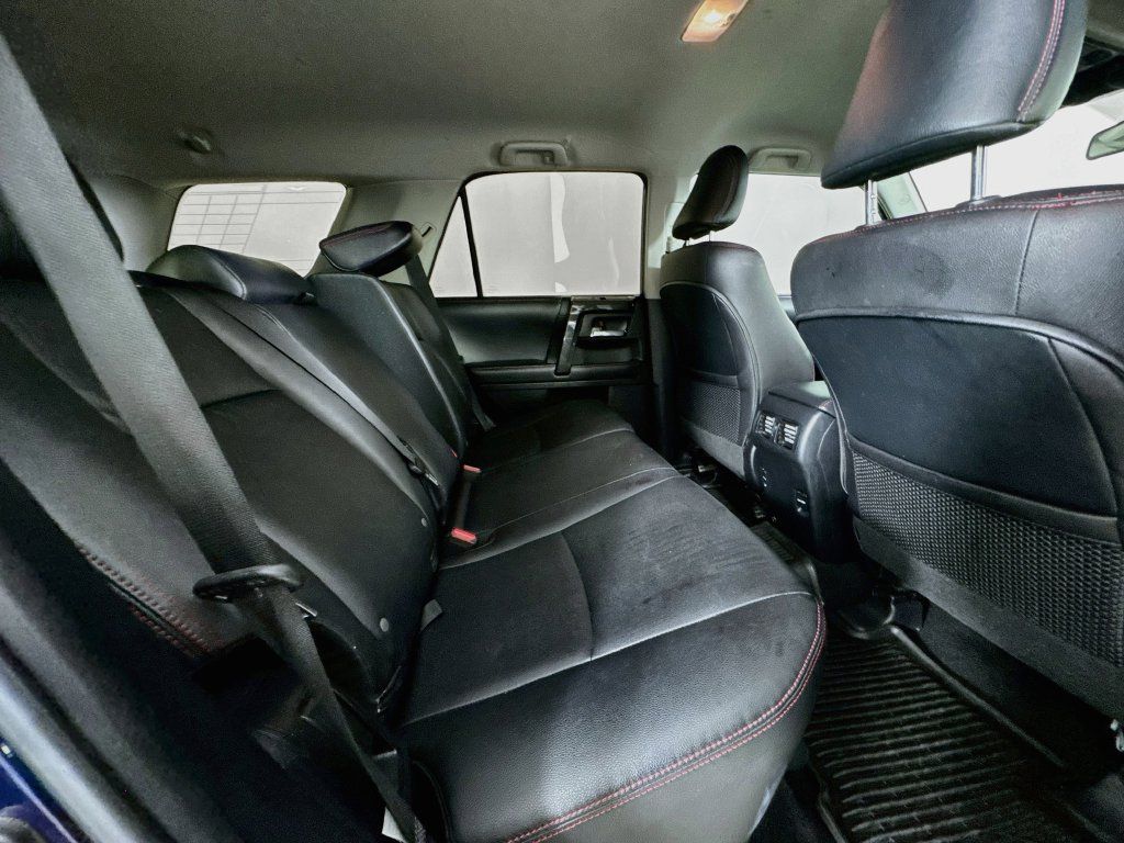 Used 2018 Toyota 4Runner TRD Off-Road Premium AWD/4WD image 34