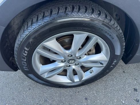 Used 2013 Hyundai Santa Fe Sport 2.0T FWD image 17