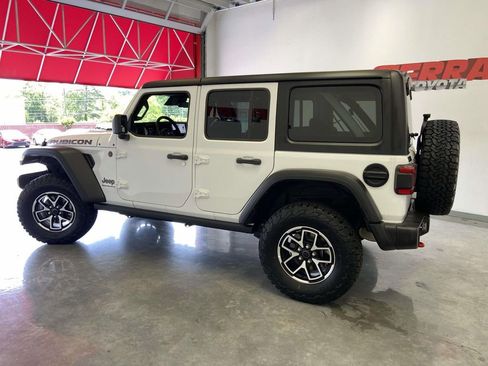 Used 2026 Jeep Wrangler Unlimited Rubicon w/ Safety Group image 6